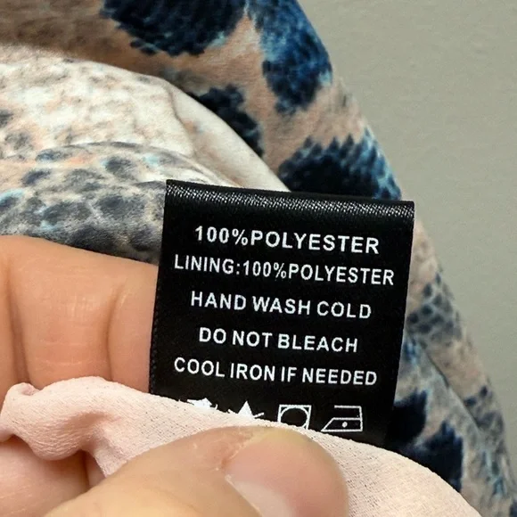 2/$30 Buddy Love - Multicolor Snakeskin Spaghetti Strap Blouse/Top Size Small - Picture 6 of 8